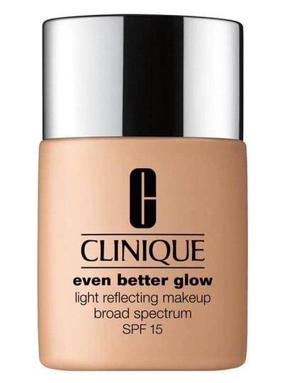 Clinique Even Better Glow Light Reflecting Makeup SPF15 CN 52 Neutral
