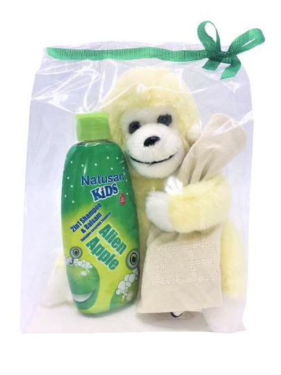 Presentpåse: Bebismössa, Natusan schampo kids, gosedjur